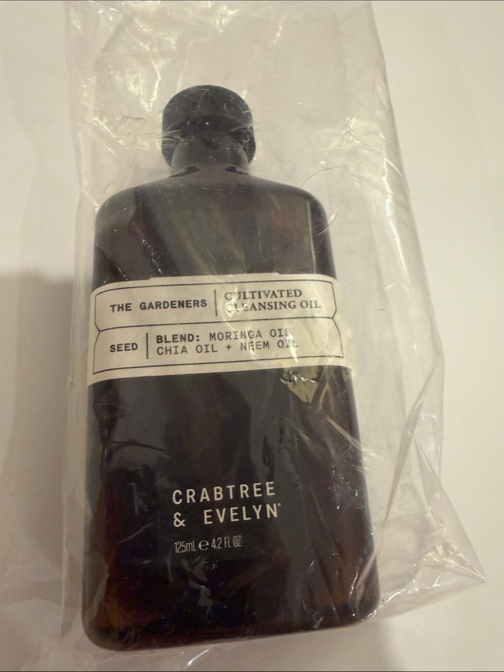 Crabtree & Evelyn Cultivated Cleansing Oil - Amber Brown Bottle - Picture 6 of 6